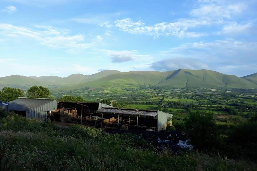 Corderry Farmhouse, Idyllic Cottage Amid 250 Acres Lisvernane エクステリア 写真