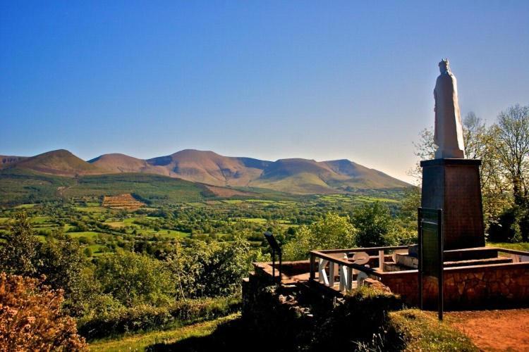 Corderry Farmhouse, Idyllic Cottage Amid 250 Acres Lisvernane エクステリア 写真